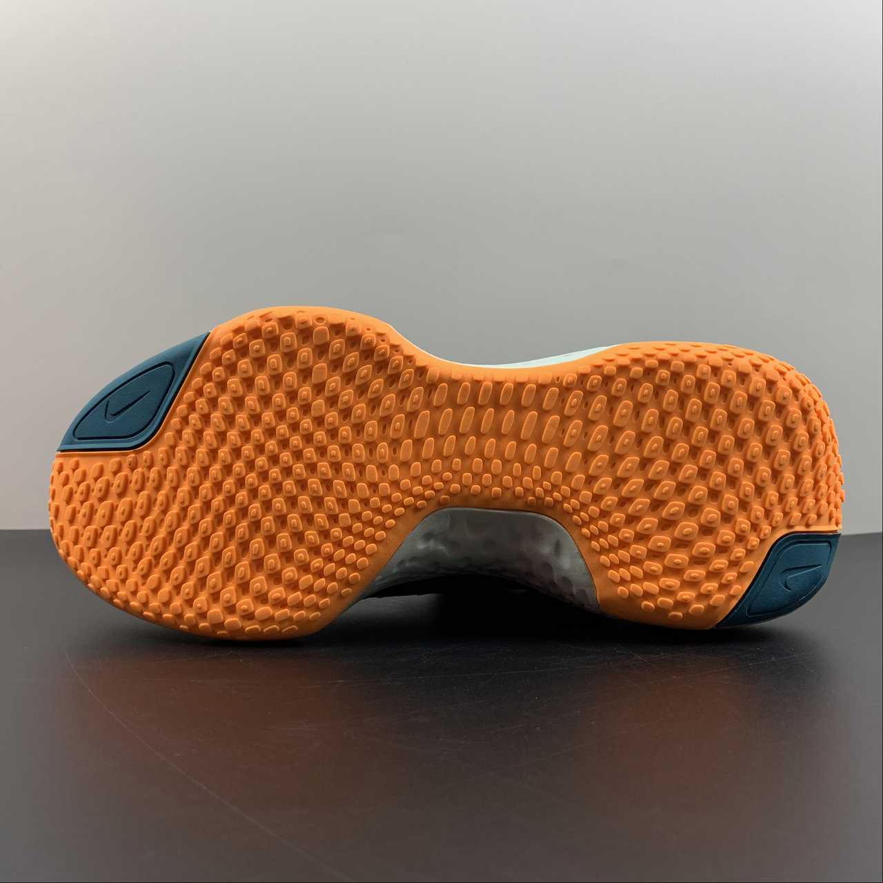 Tênis Nike ZoomX Invincible Run Flyknit 2