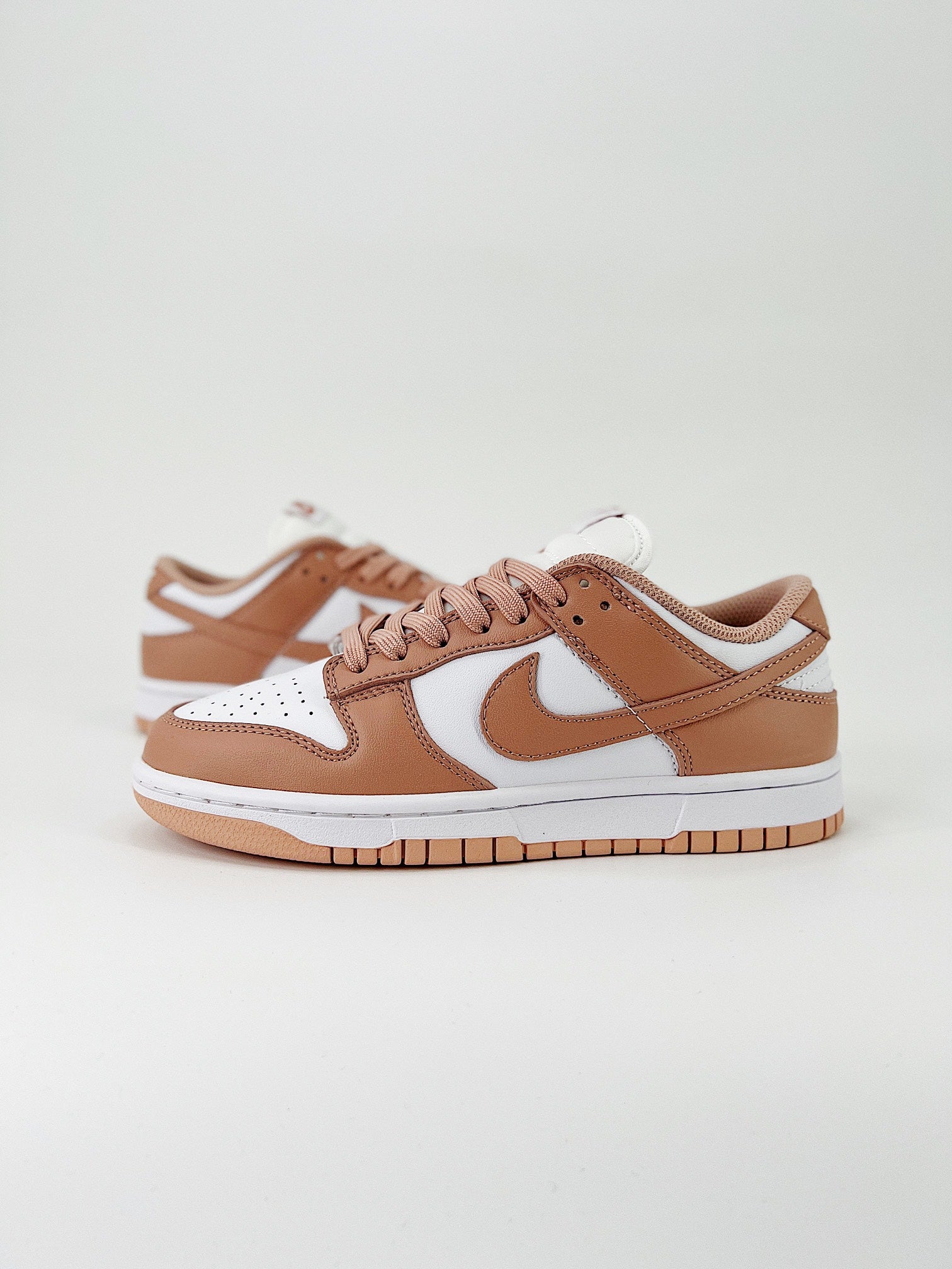 Nike Dunk Low Rose Whisper