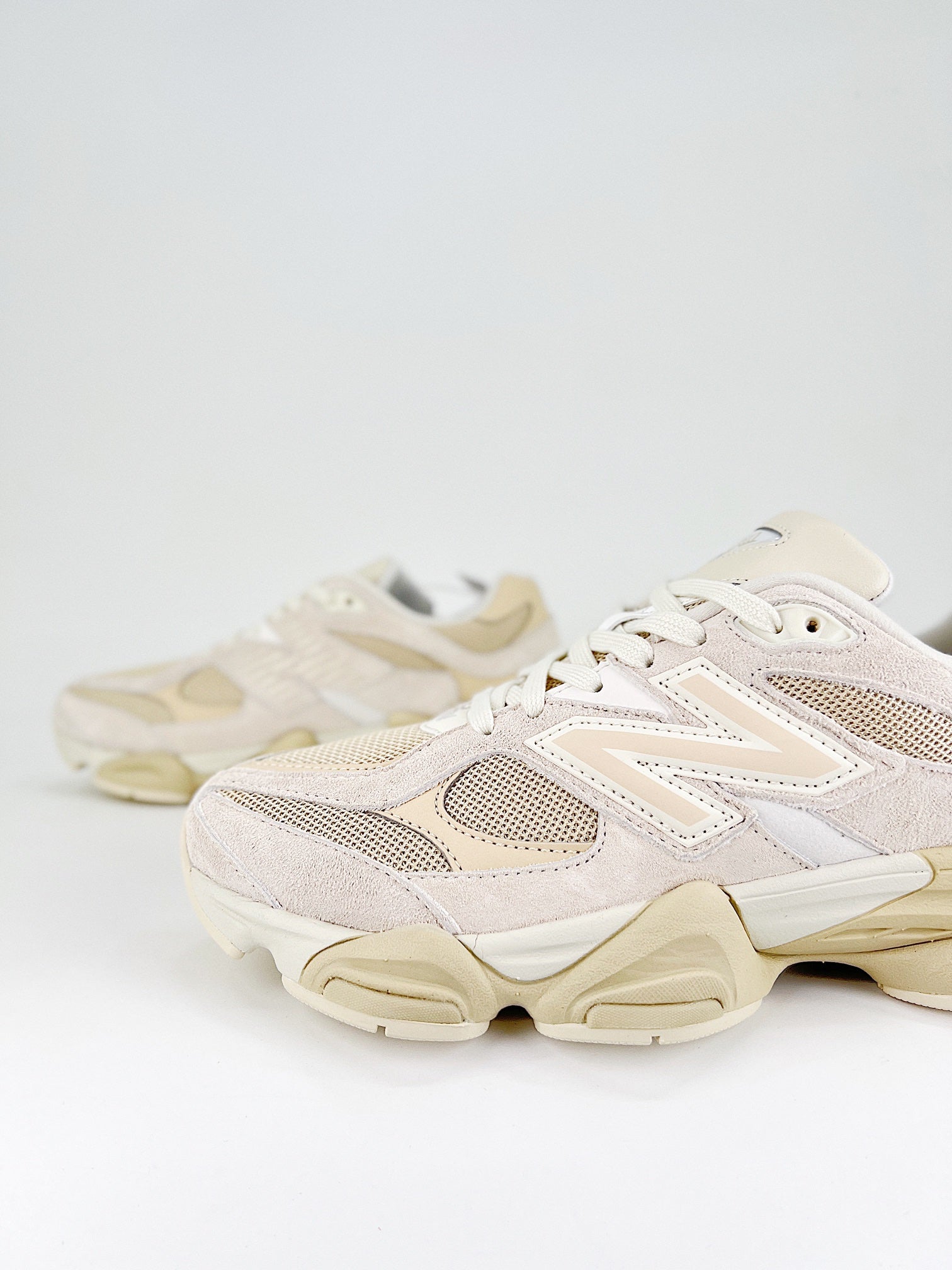 New Balance 9060 Khaki