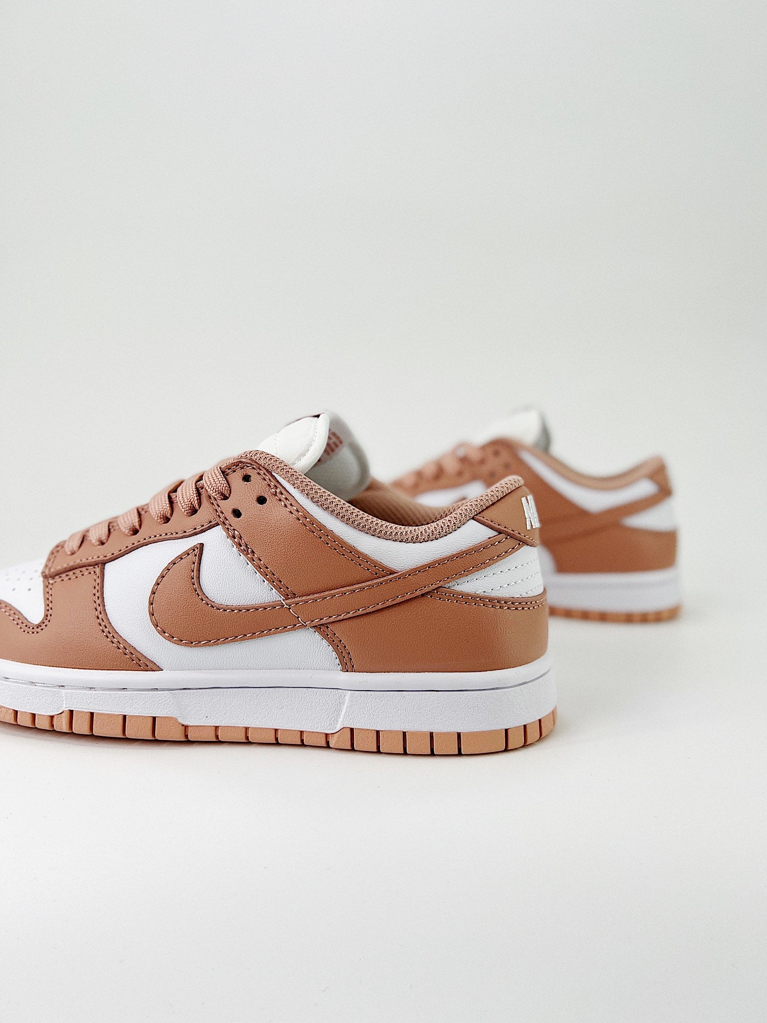 Nike Dunk Low Rose Whisper