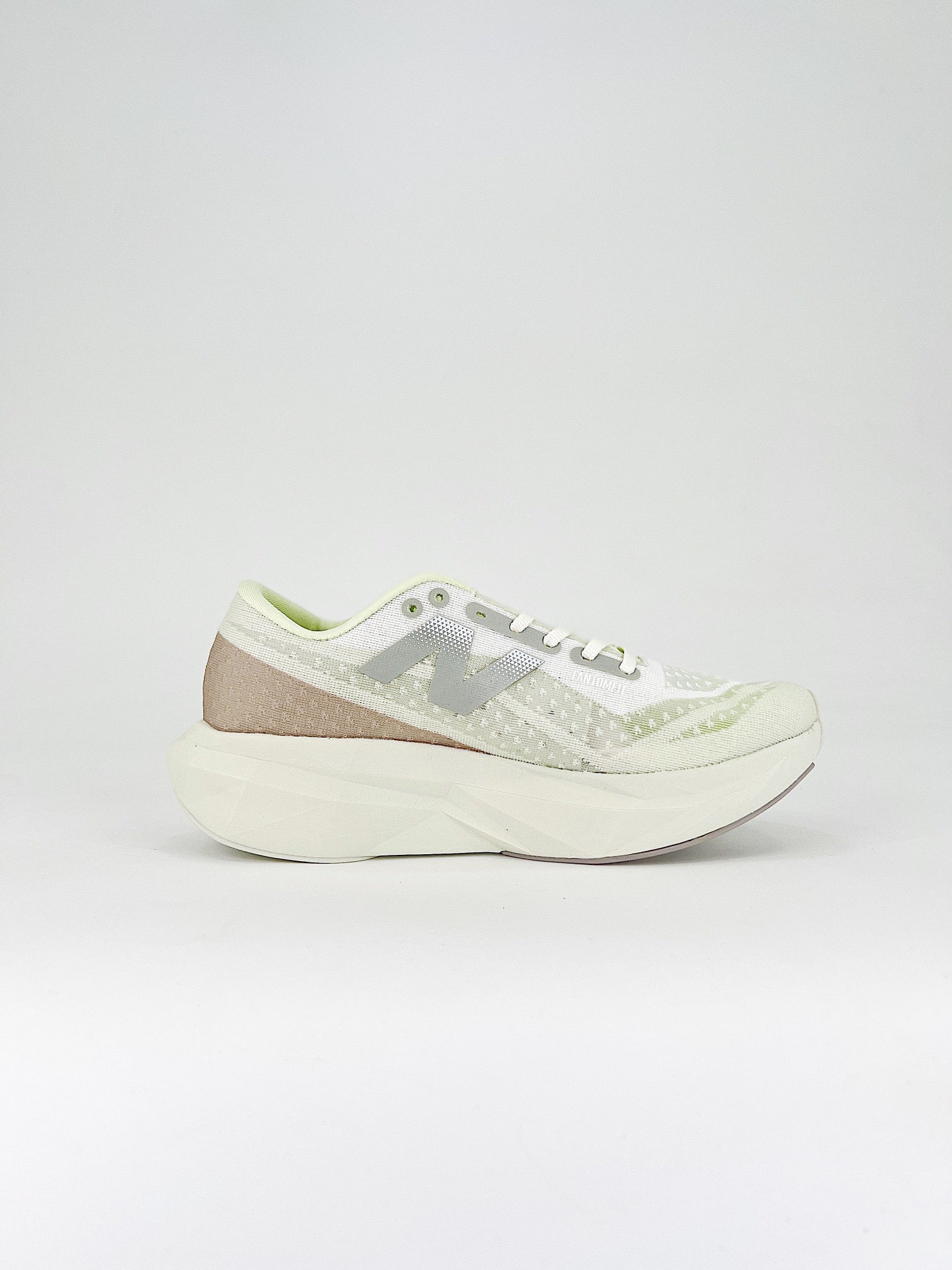 Tênis New Balance Fuelcell Supercomp Elite V4