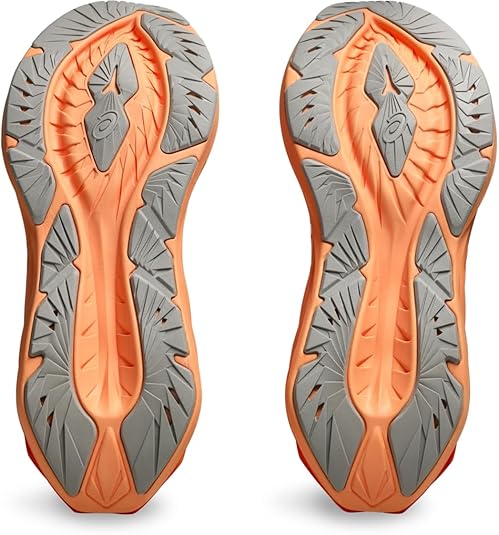 Tênis Asics Novablast 4