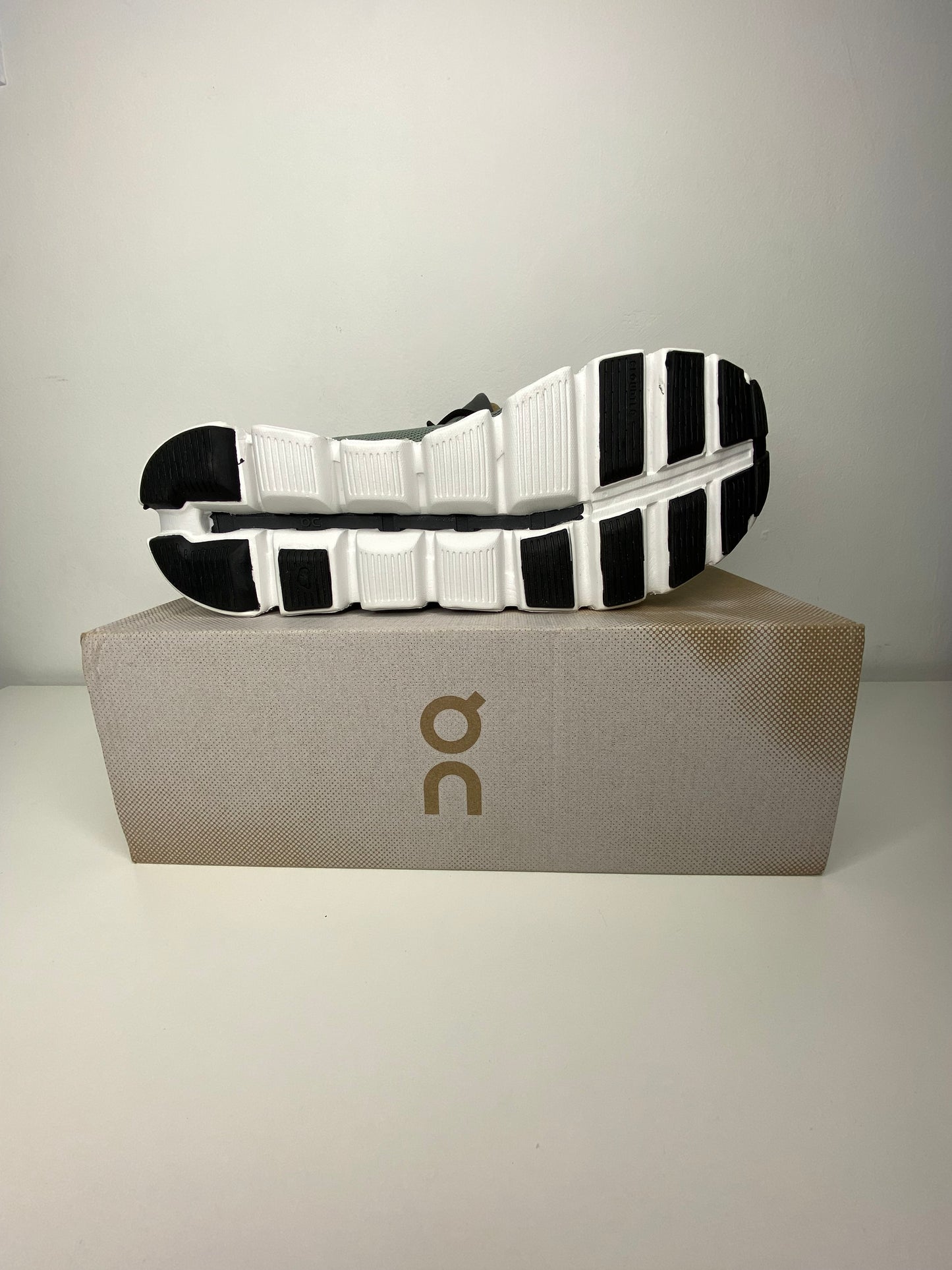 Tênis On Running Cloud 5 - PRONTA ENTREGA