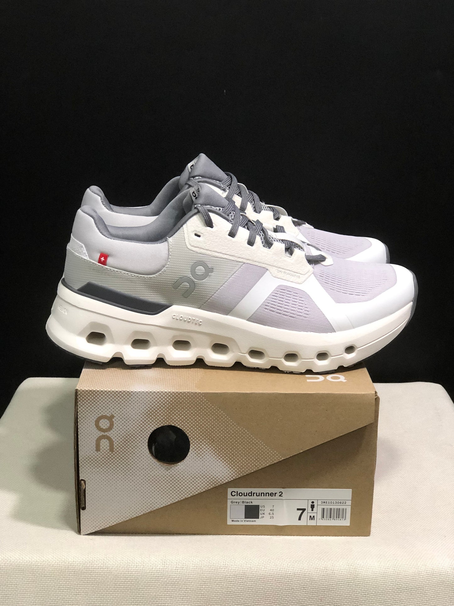 Tênis On Running Cloudrunner 2