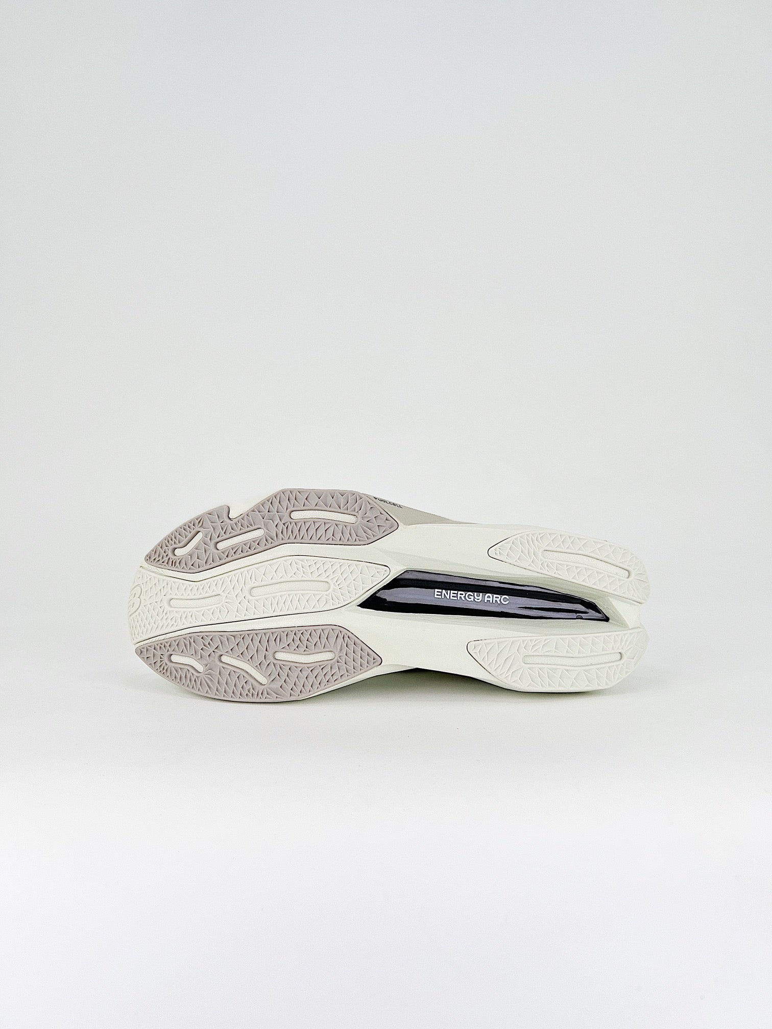 Tênis New Balance Fuelcell Supercomp Elite V4