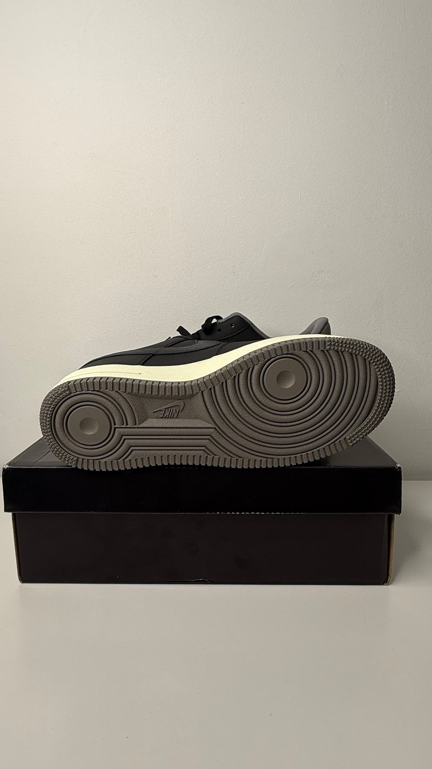 Nike Air Force 1 Low 07 LV8 Black Flat Pewter - PRONTA ENTREGA