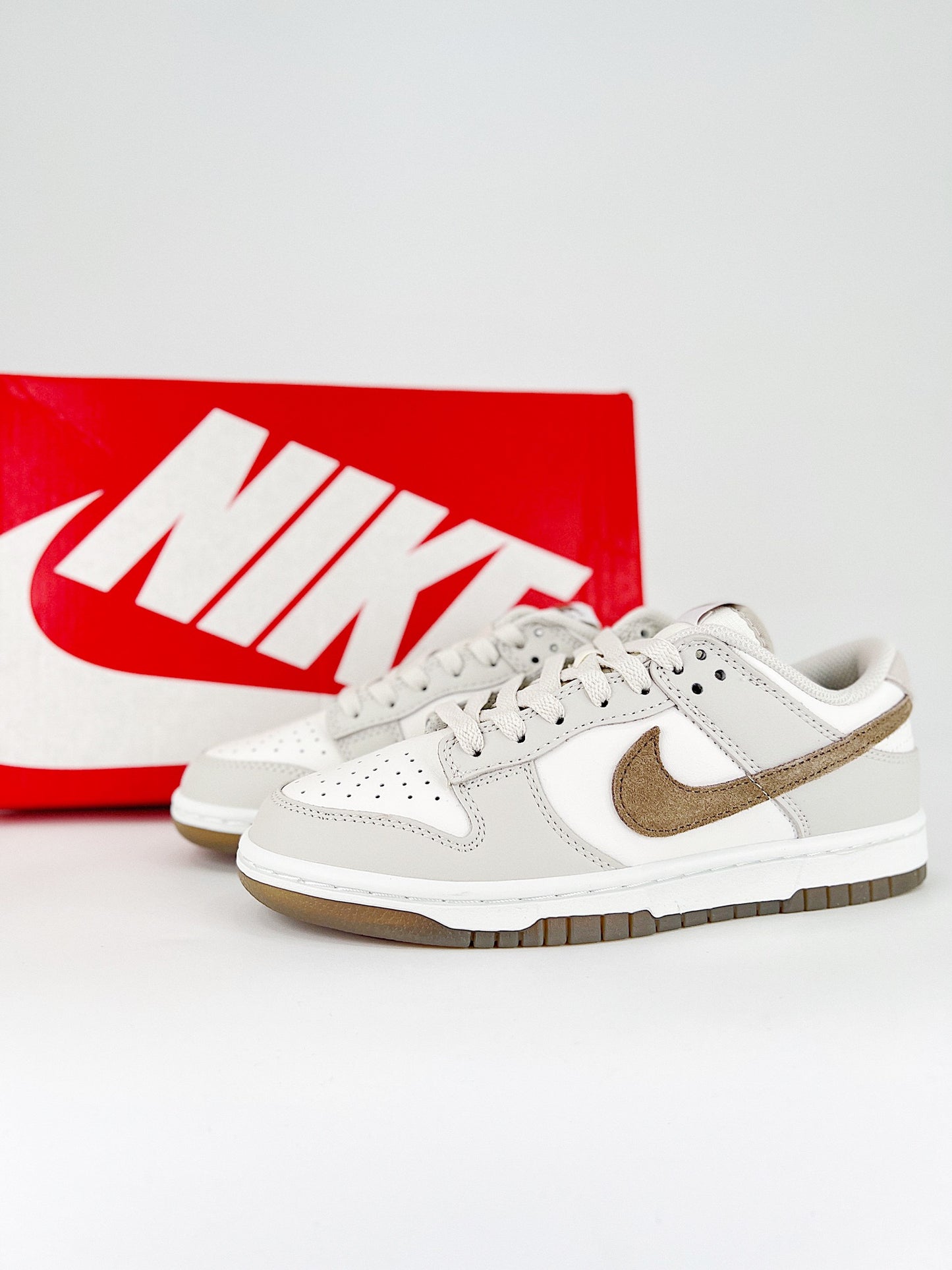Nike Dunk Low SE Phantom Khaki