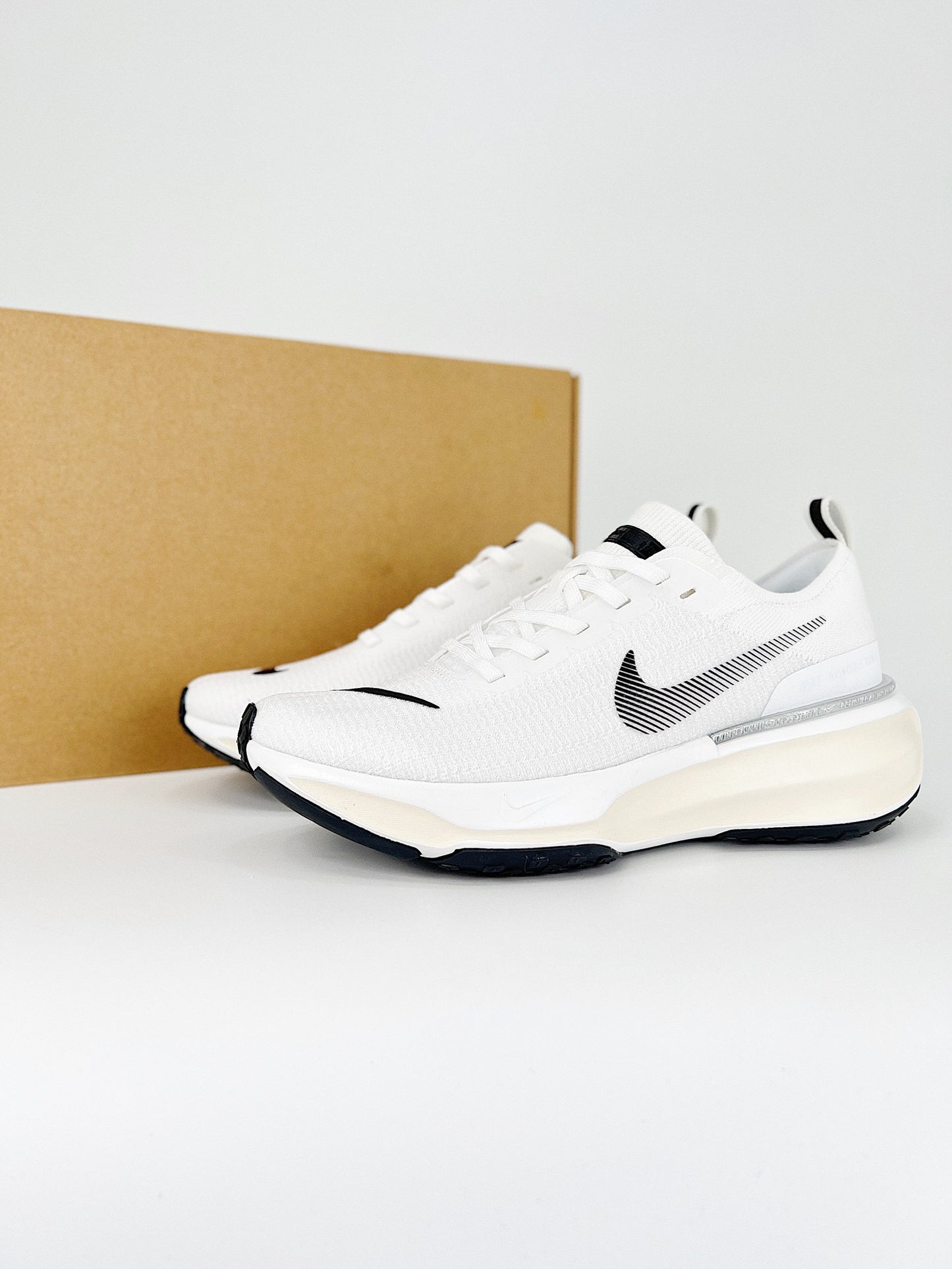 Tênis Nike Invincible 3