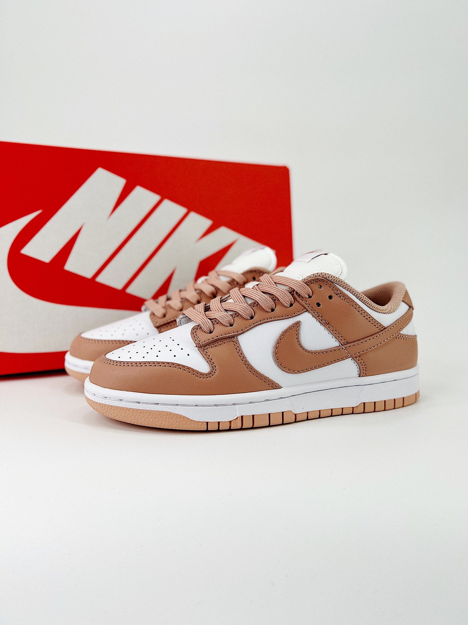Nike Dunk Low Rose Whisper