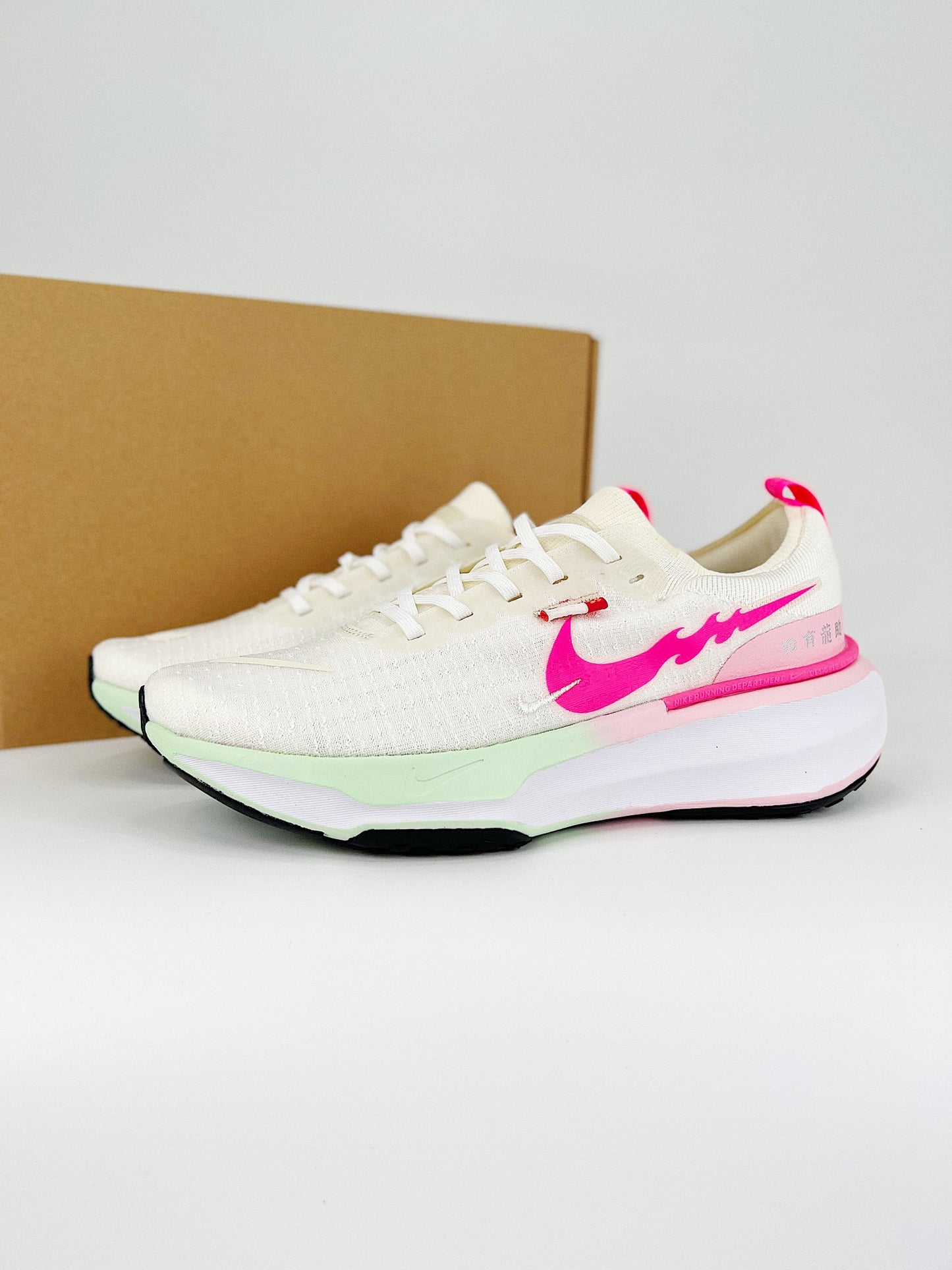 Tênis Nike Invincible 3