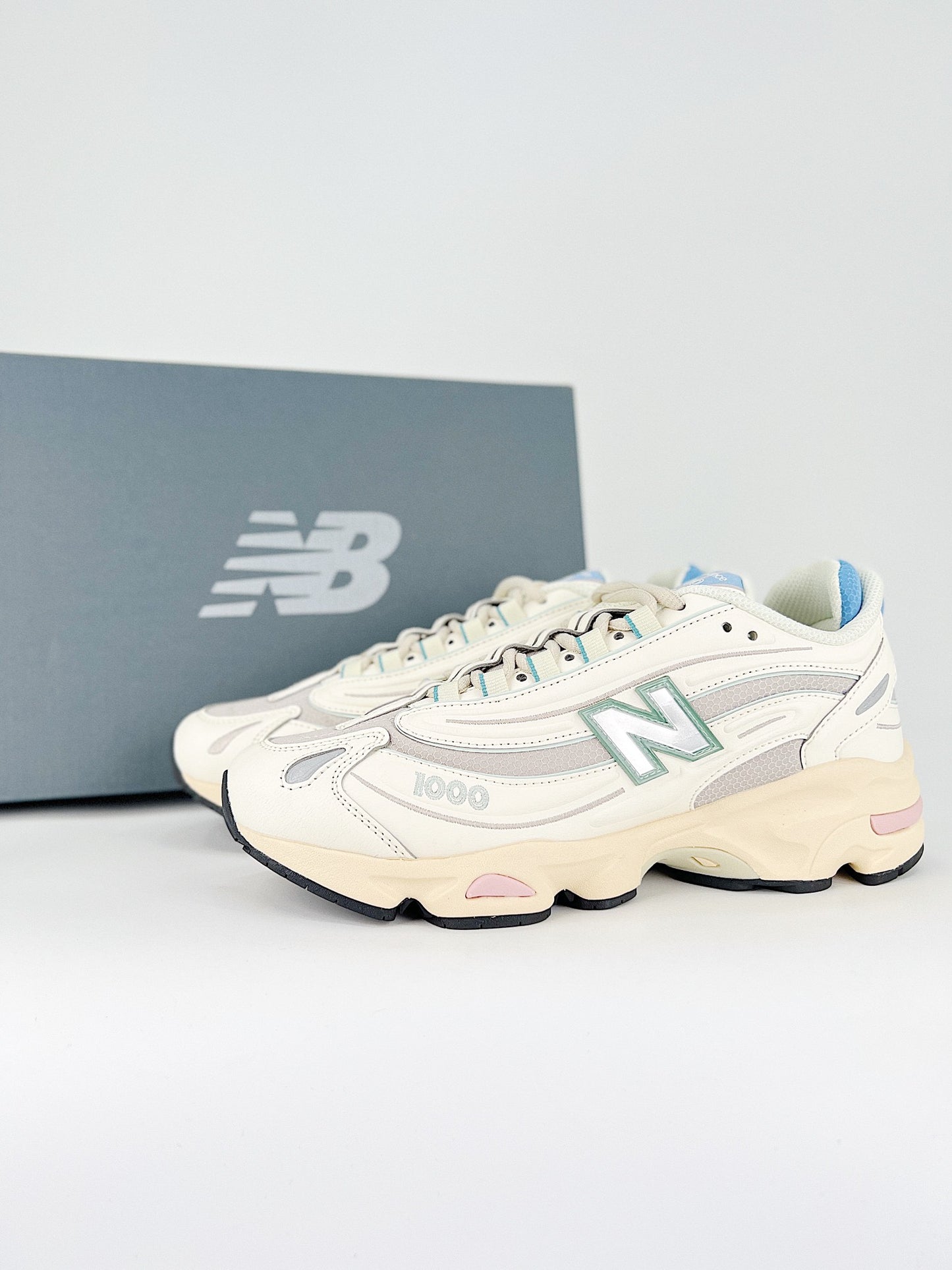 New Balance 1000 Angora