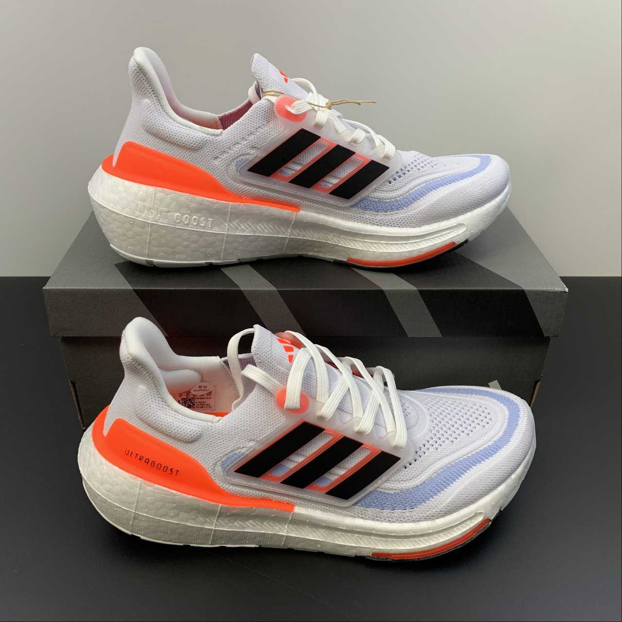 Tênis Adidas UltraBoost Light 23