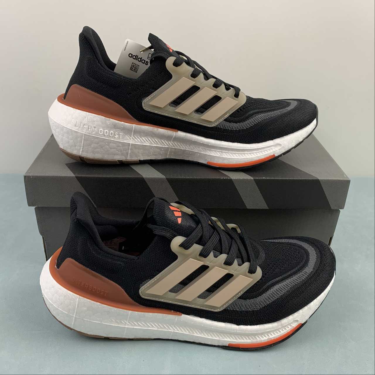 Tênis Adidas UltraBoost Light 23