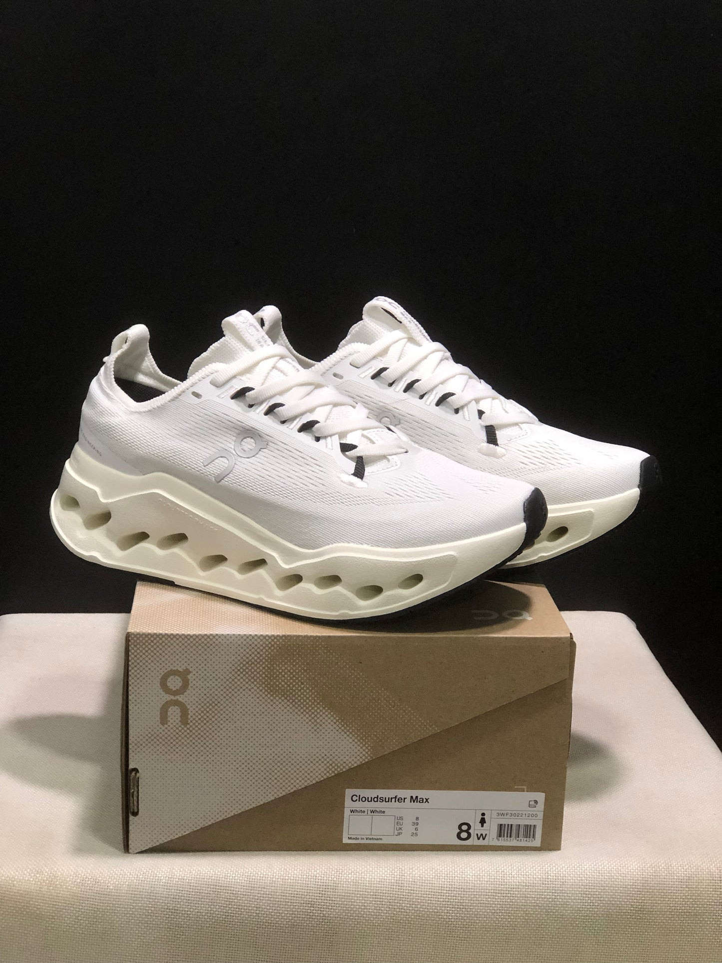 Tênis On Running Cloudsurfer Max