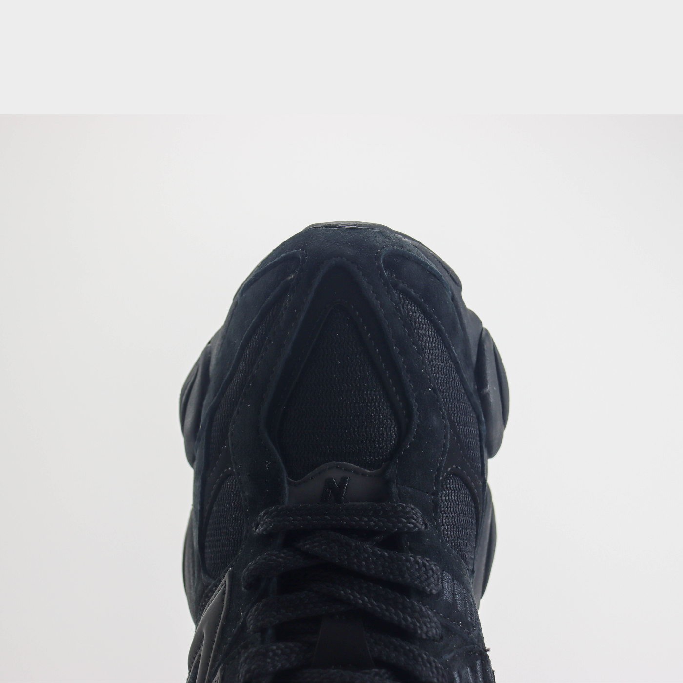 New Balance 9060 Triple Black