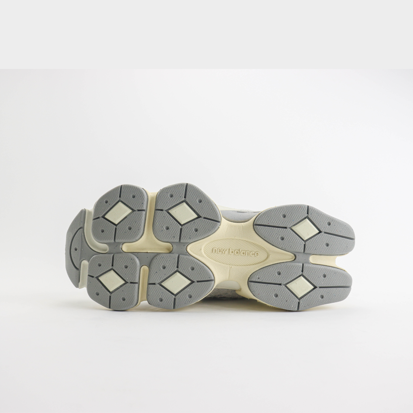 New Balance 9060 Quartz Grey