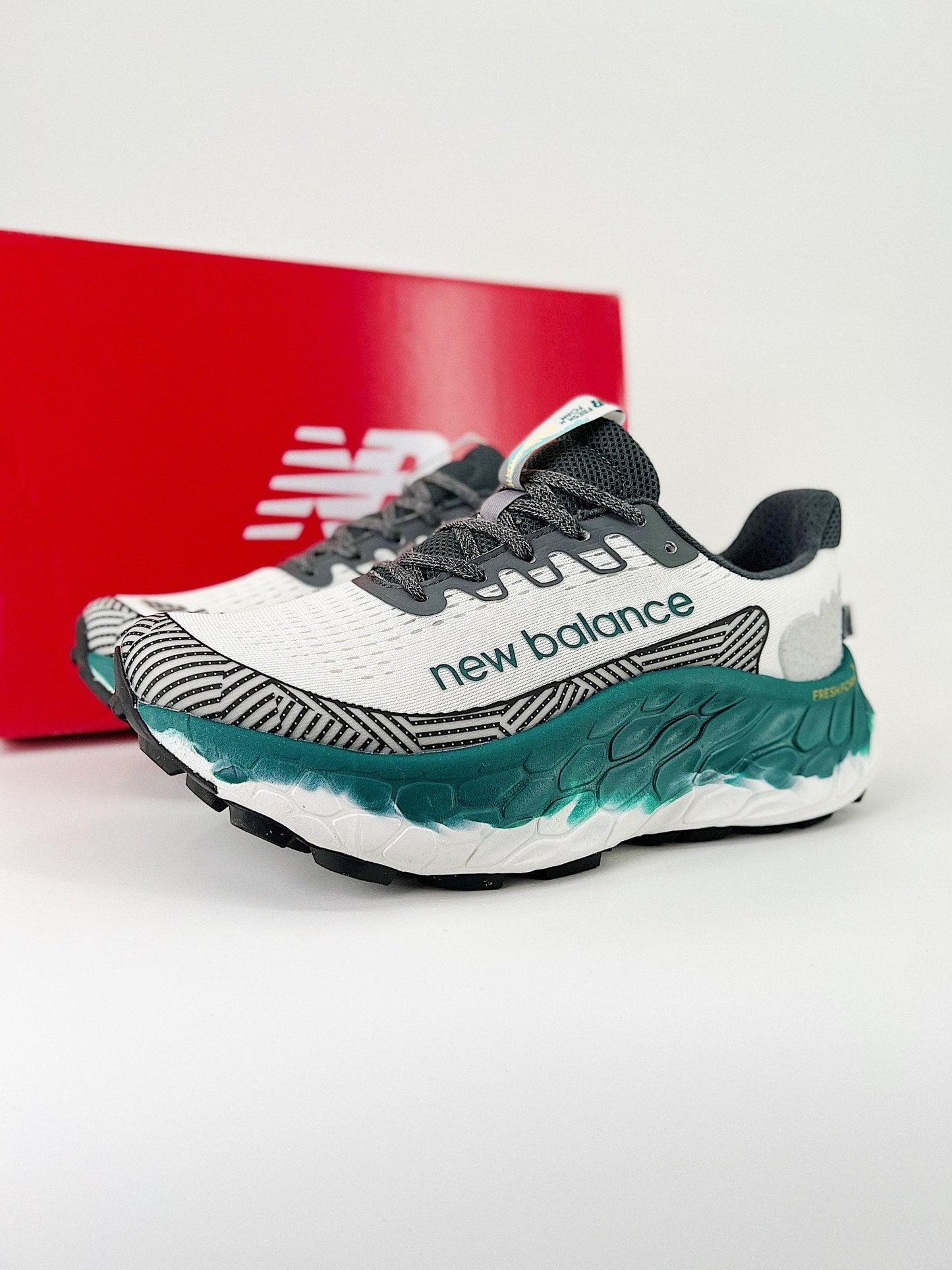 Tênis New Balance Fresh Foam X Trail More V3