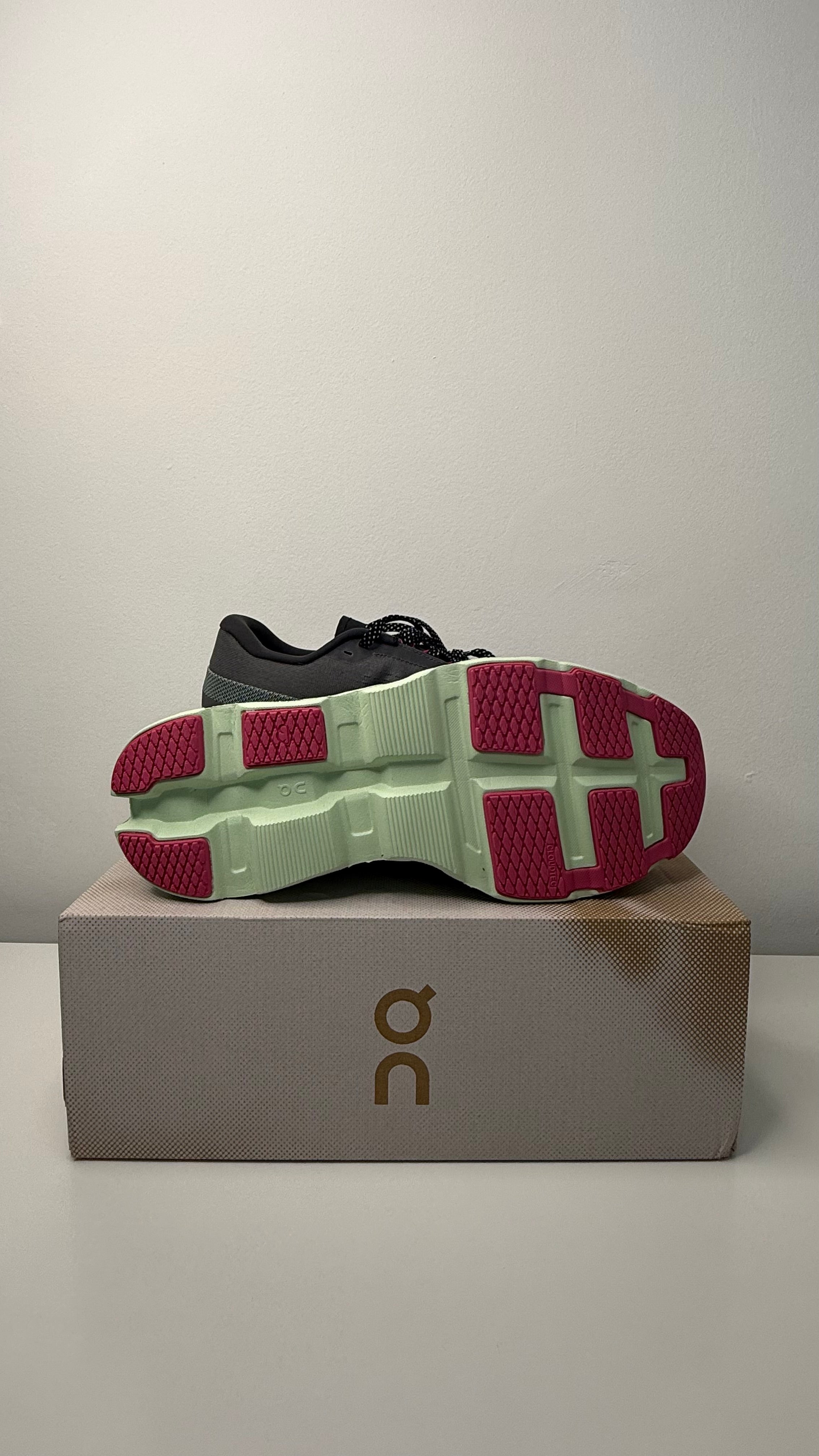 On Running Cloudmonster 2 Asphalt Lima - PRONTA ENTREGA