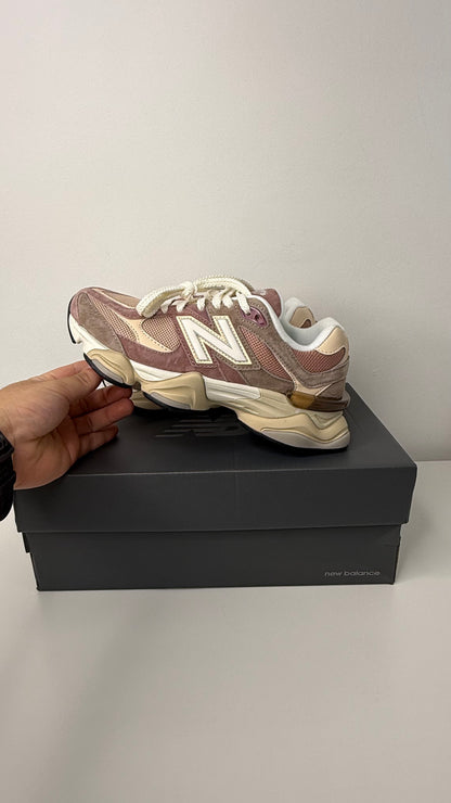 New Balance 9060 Sparrow Flat Taupe - PRONTA ENTREGA