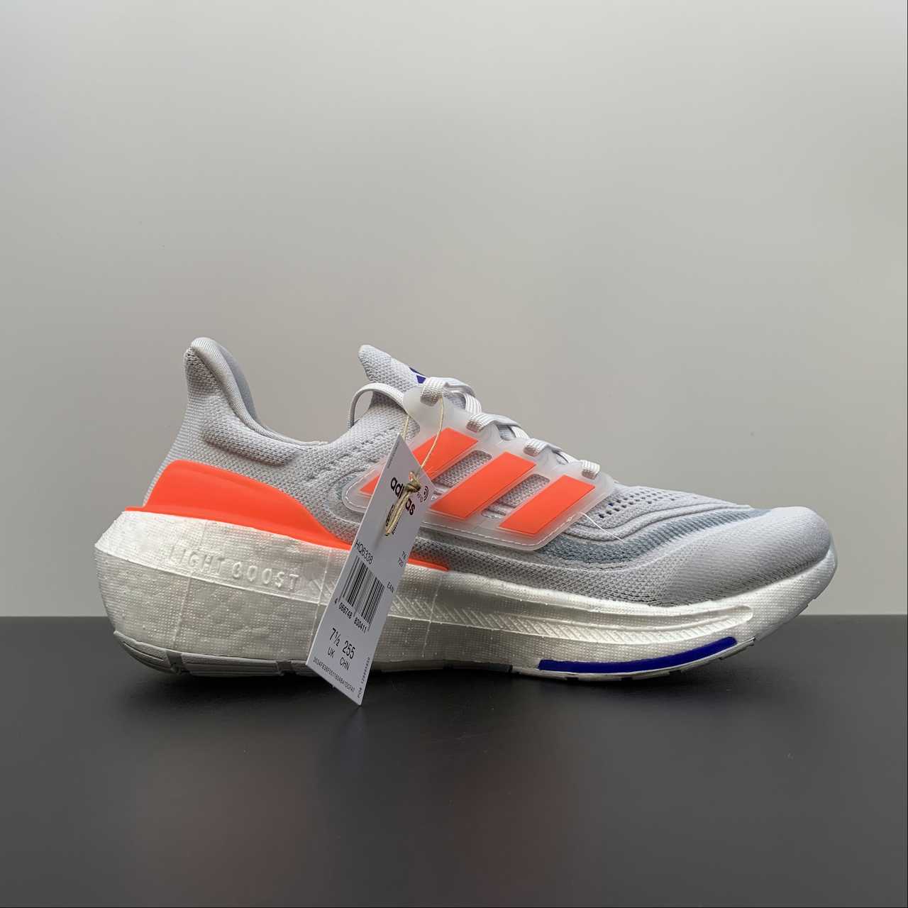 Tênis Adidas UltraBoost Light 23