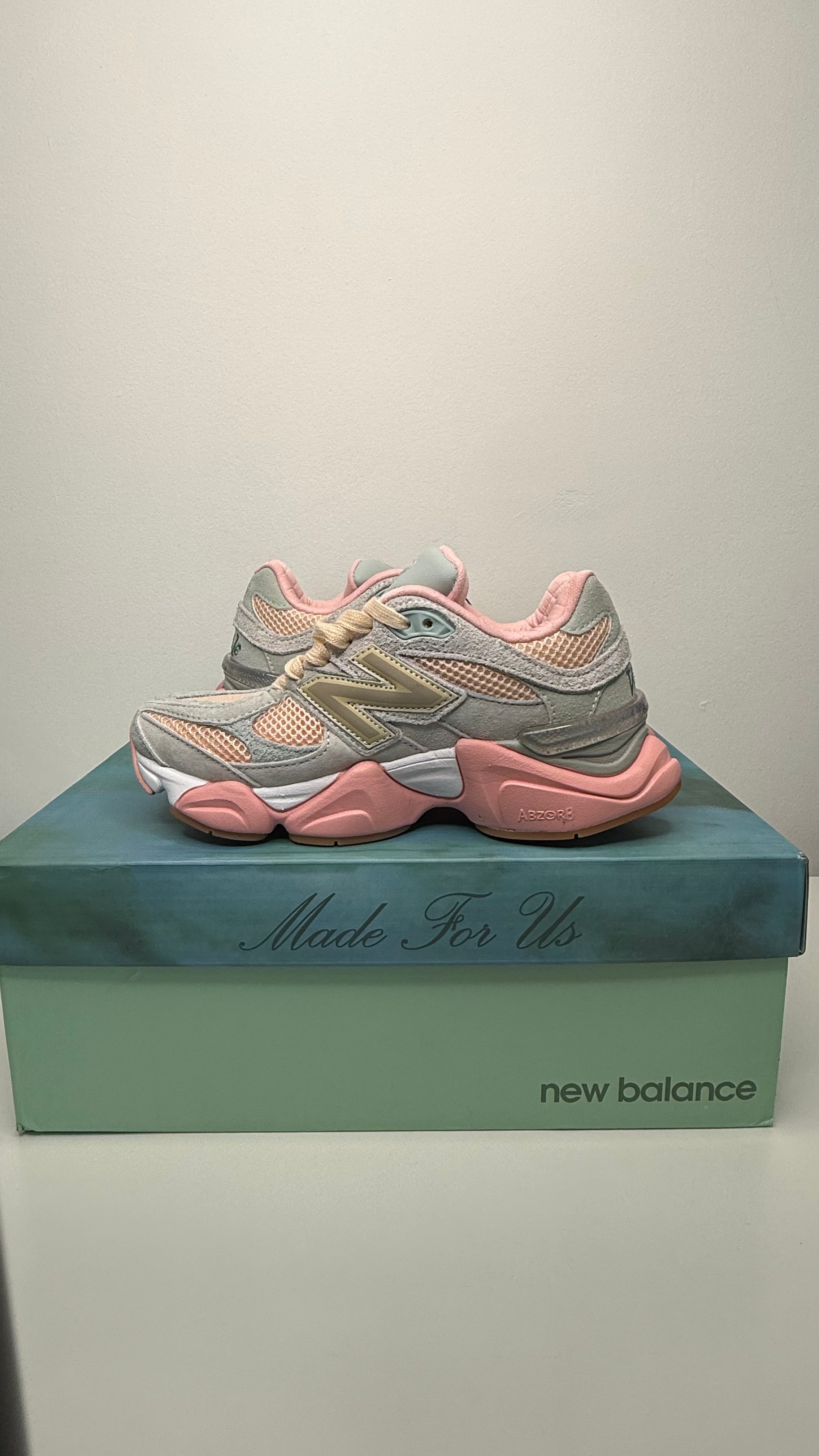 Joe Freshgoods x New Balance 9060 Baby Shower Blue - PRONTA ENTREGA