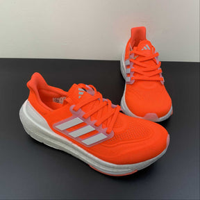 Tênis Adidas UltraBoost Light 23
