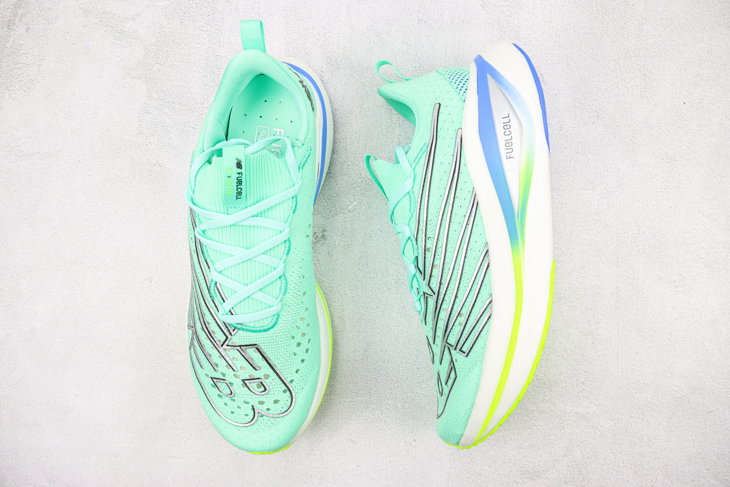 Tênis New Balance Fuelcell Supercomp Elite V3