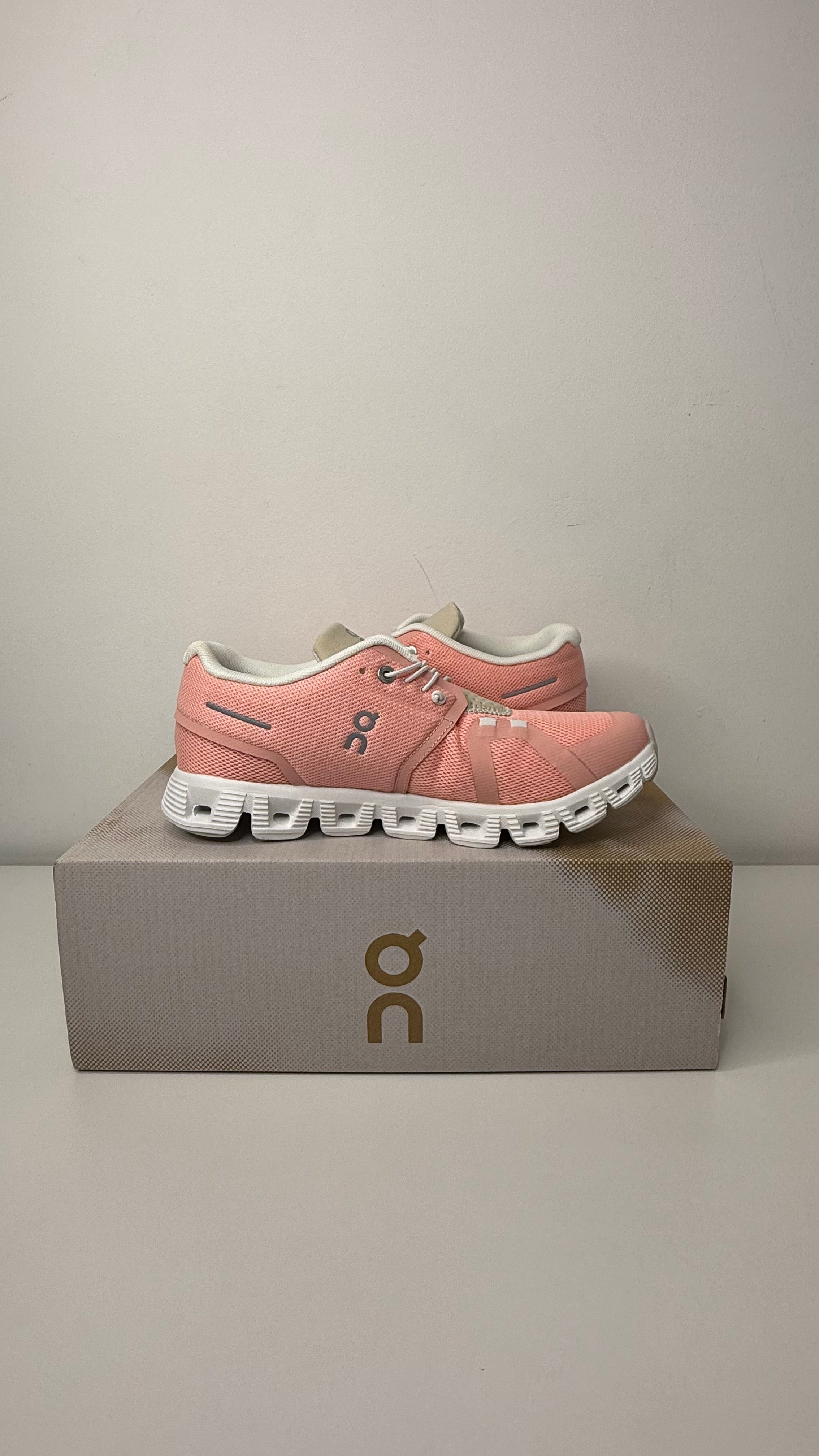 Tênis On Running Cloud 5 - PRONTA ENTREGA