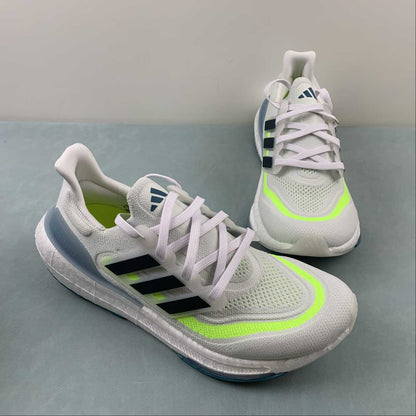 Tênis Adidas UltraBoost Light 23