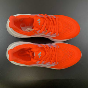 Tênis Adidas UltraBoost Light 23