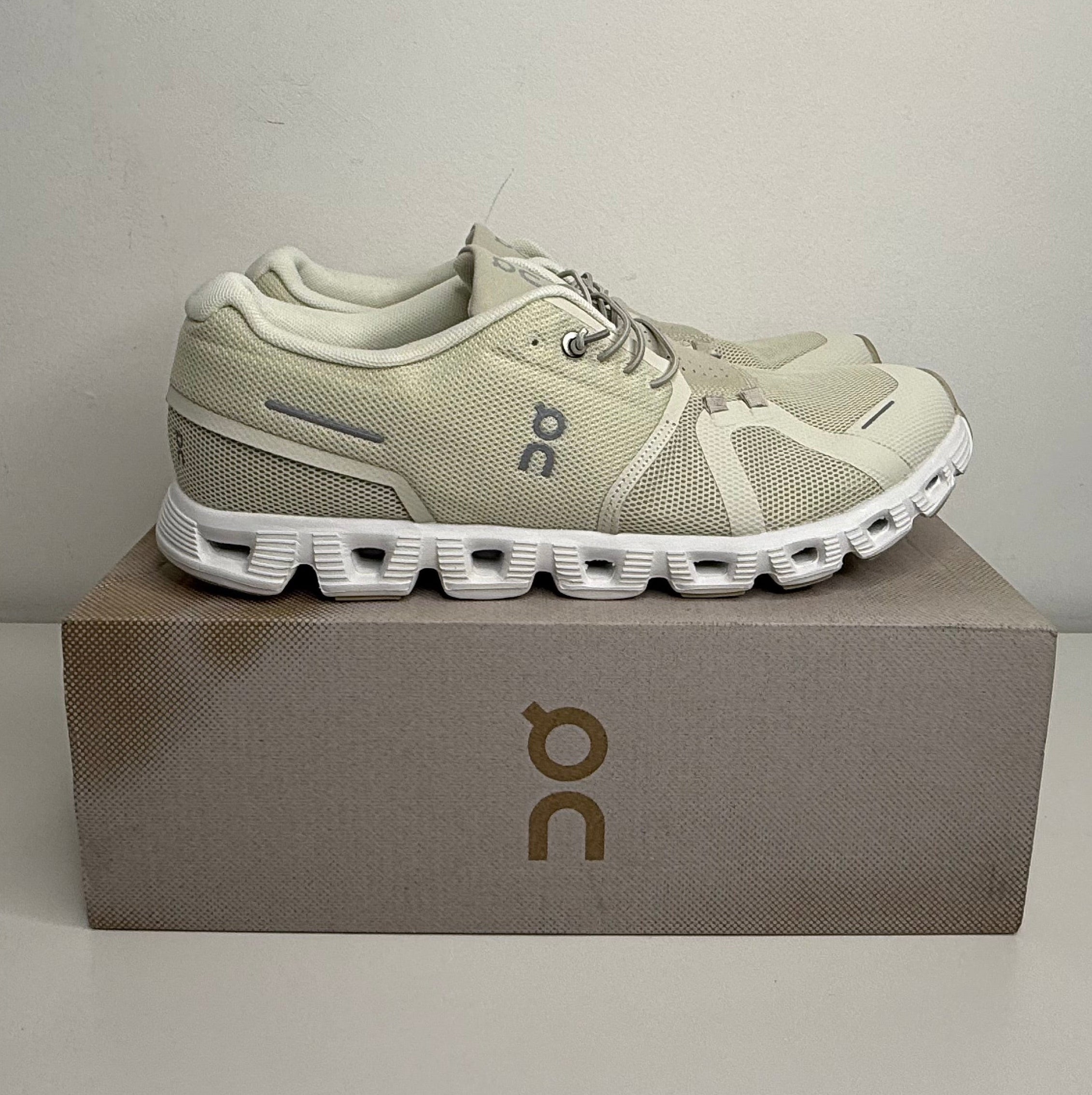 Tênis On Running Cloud 5 - PRONTA ENTREGA