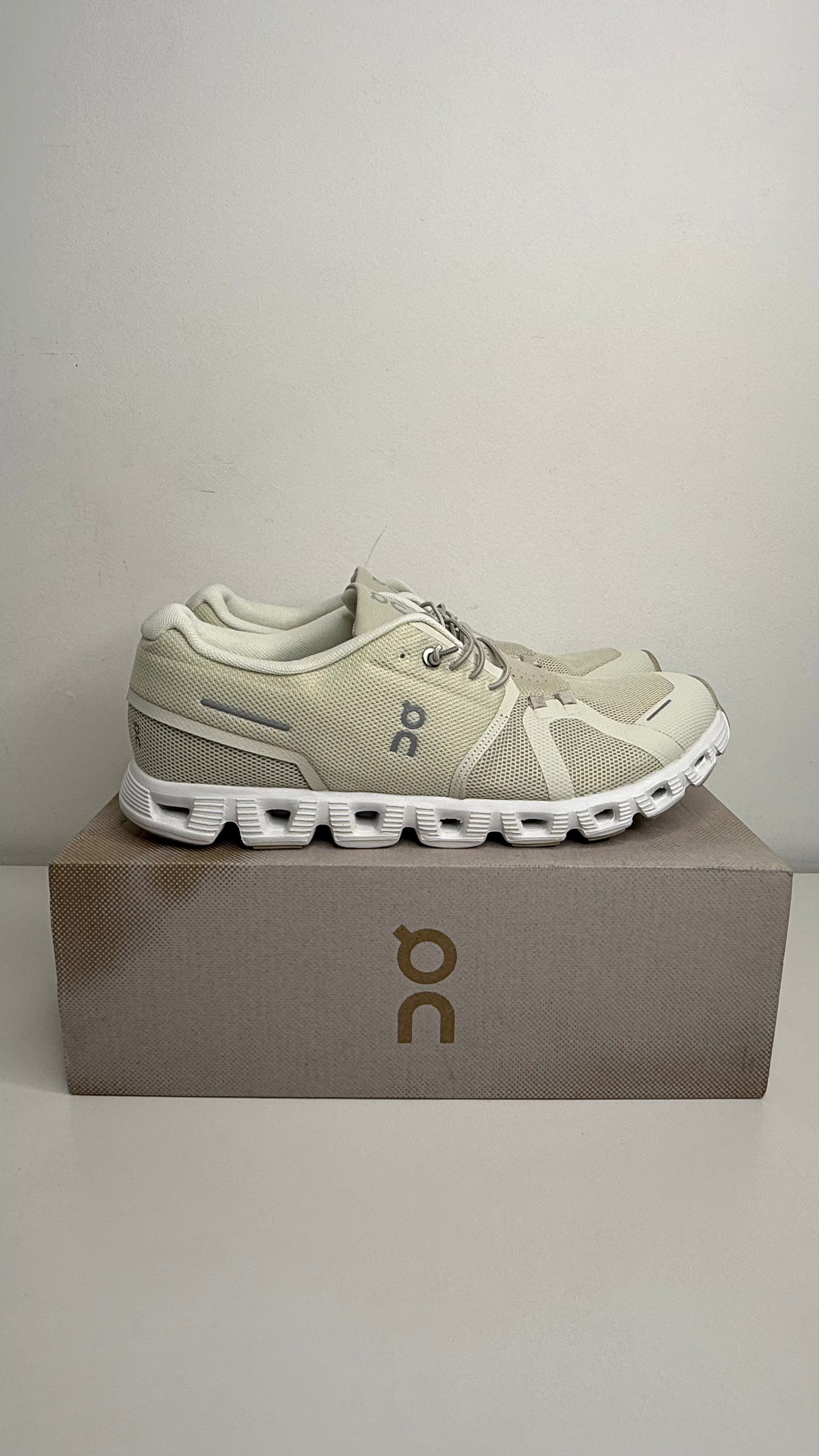 Tênis On Running Cloud 5 - PRONTA ENTREGA