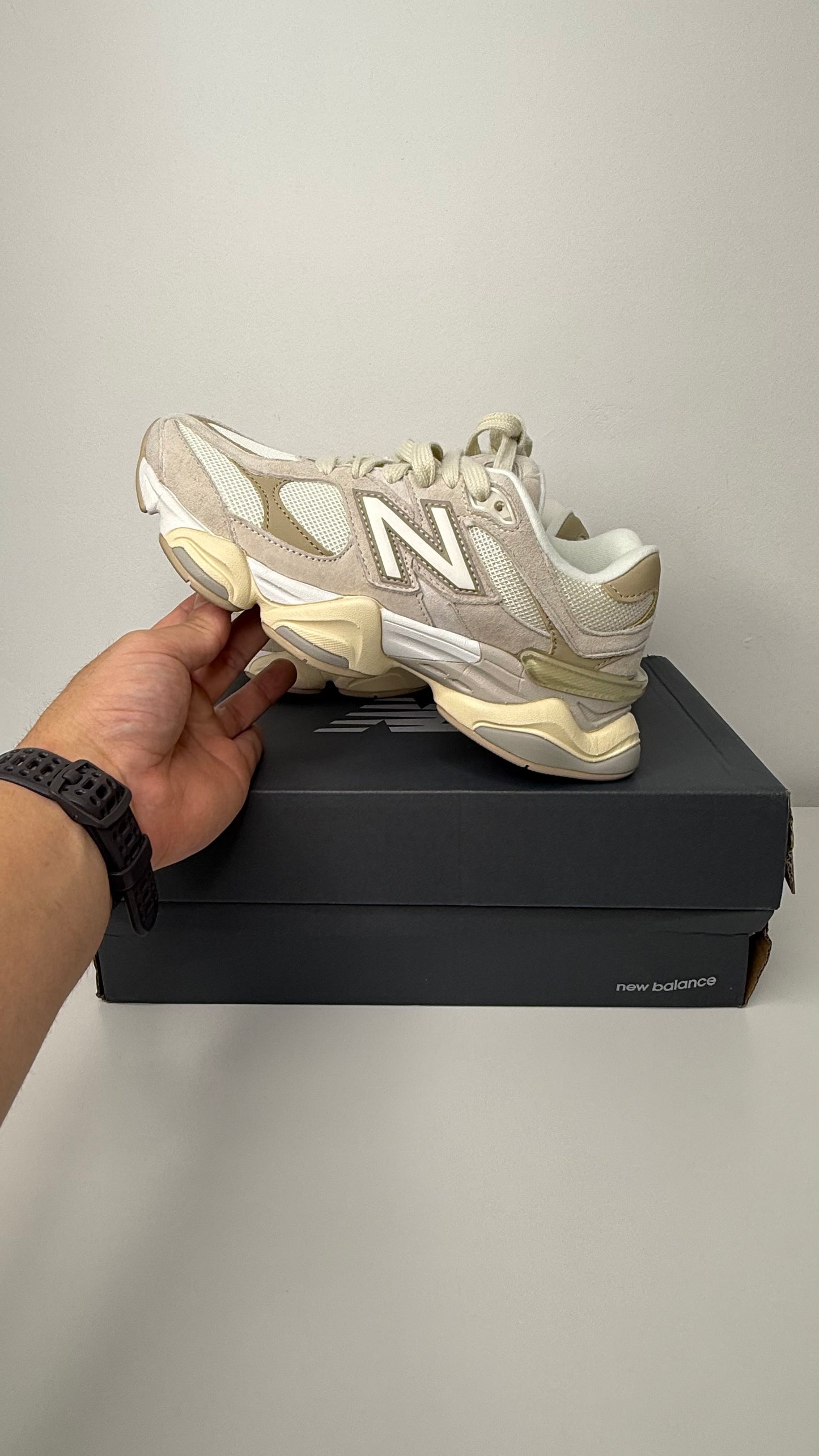 New Balance 9060 Mushroom Brown - PRONTA ENTREGA
