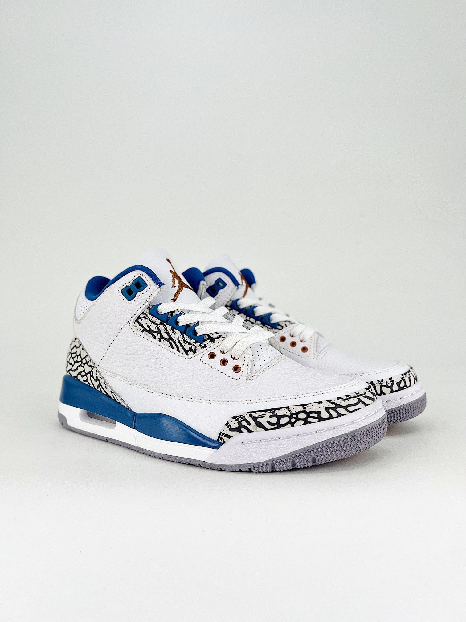 Air Jordan 3 Wizards True Blue and Copper