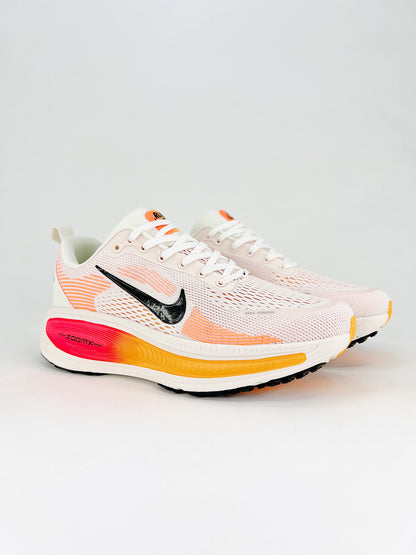 Tênis Nike Vomero 18