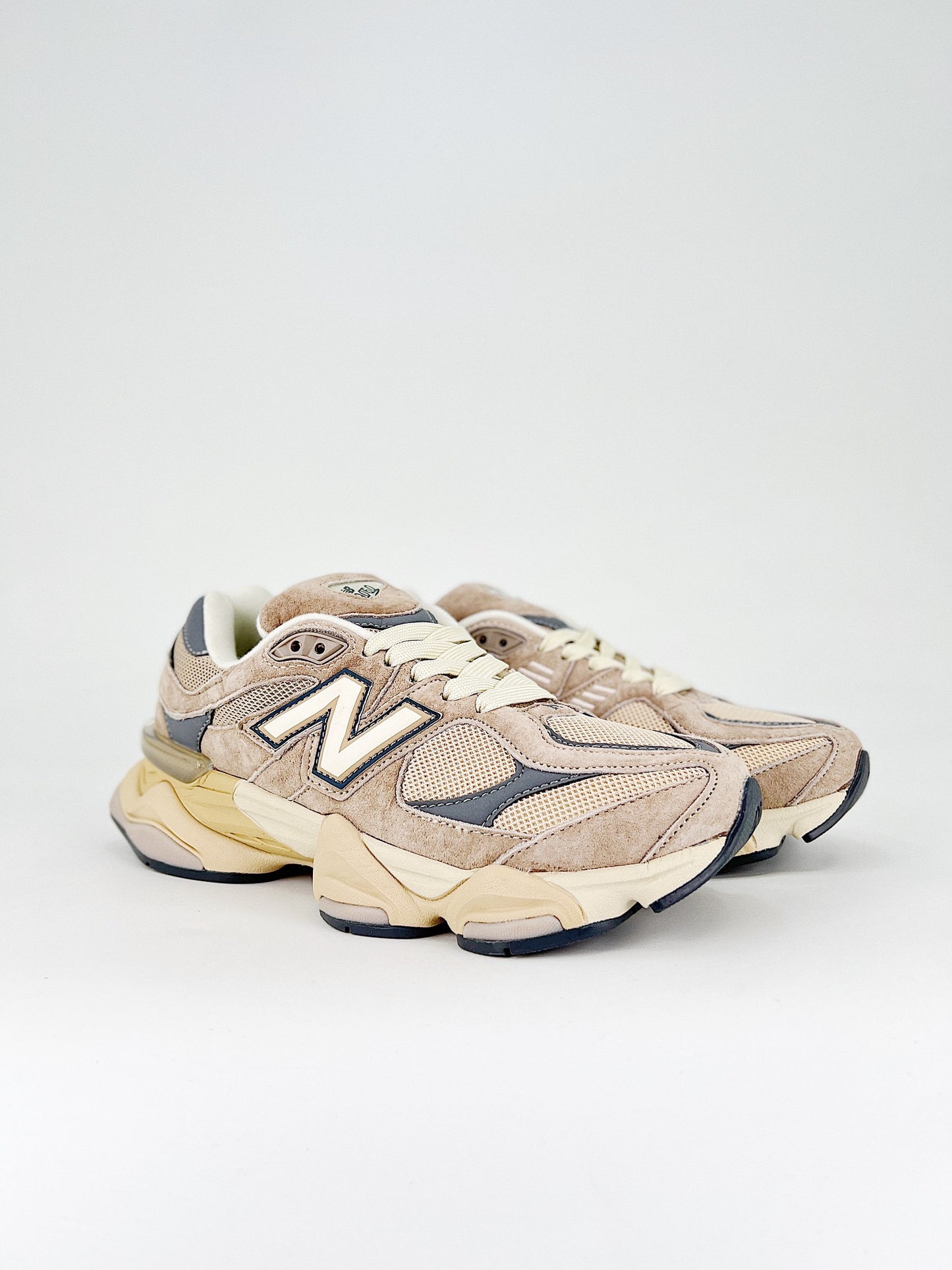 New Balance 9060 Driftwood Castlerock