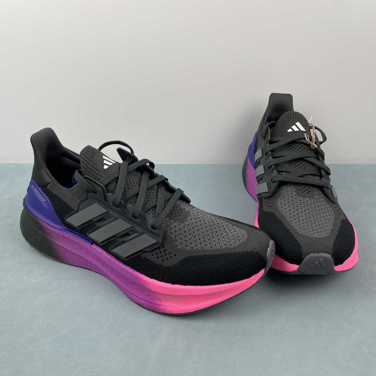 Tênis Adidas Ultraboost 5