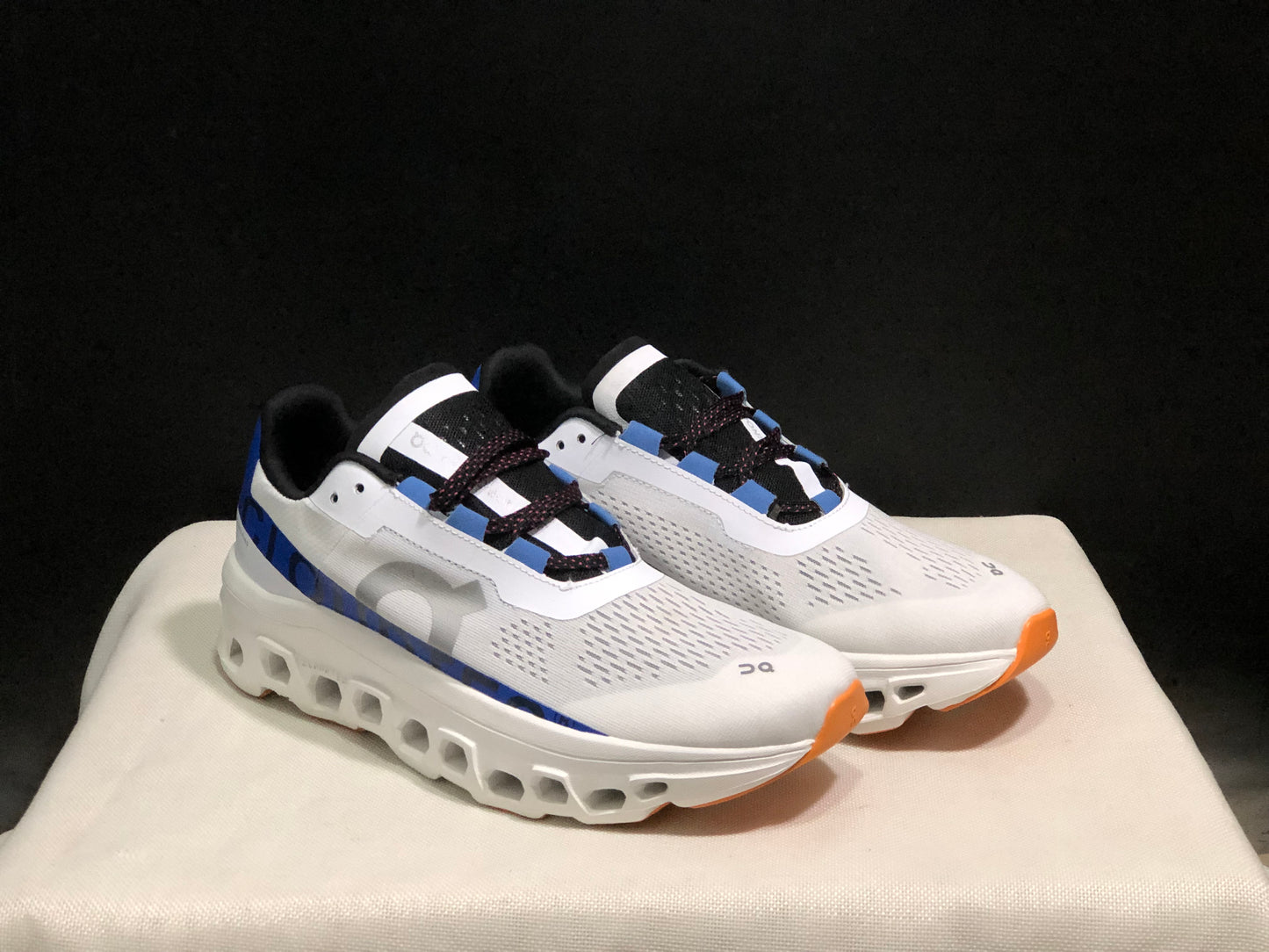 Tênis On Running Cloudmonster