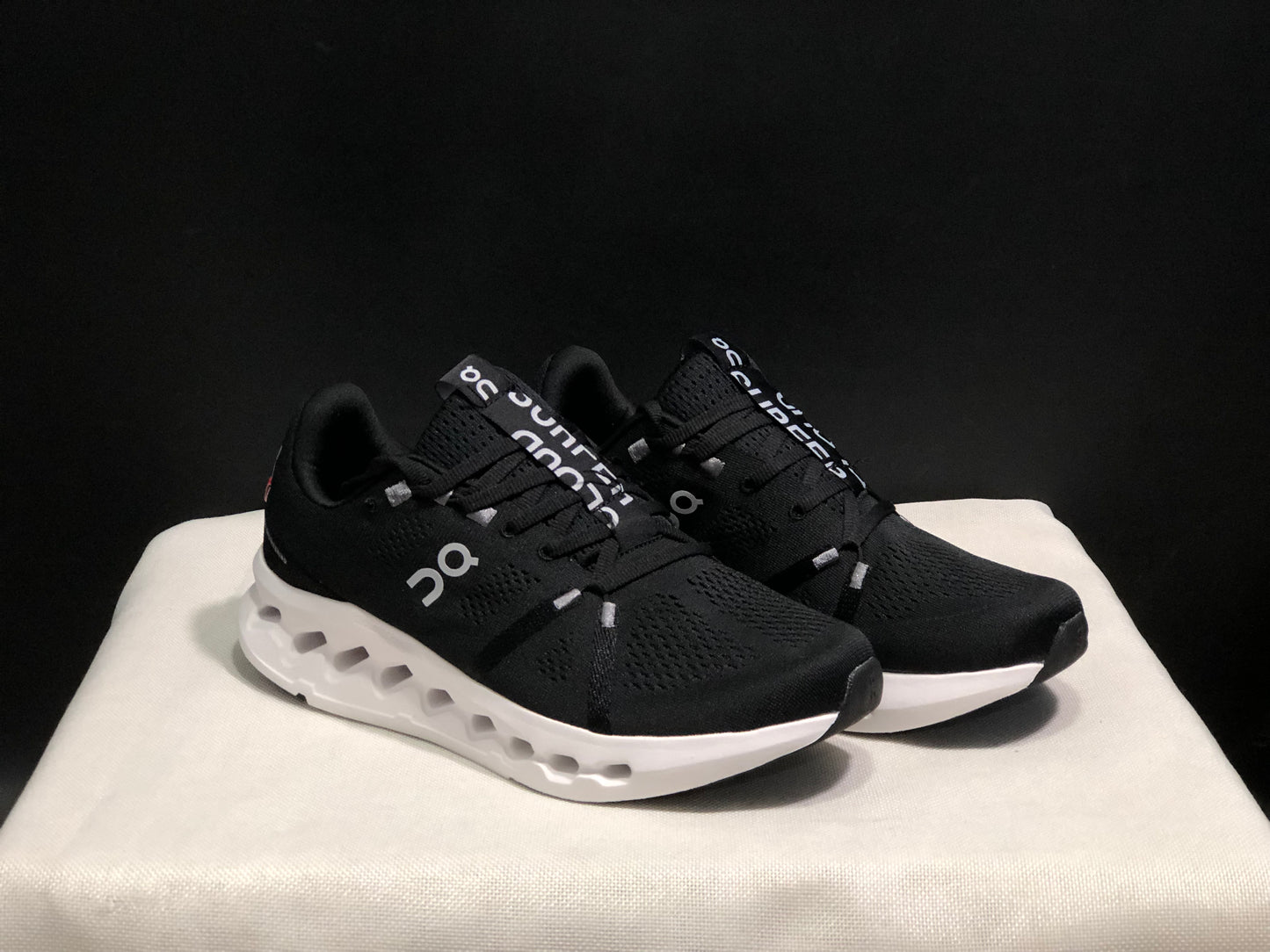 Tênis On Running Cloudsurfer