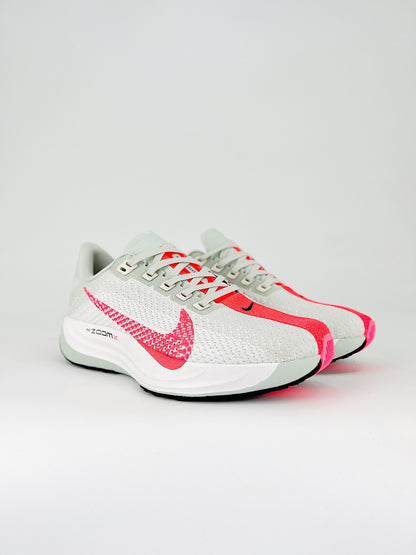 Tênis Nike Pegasus Plus