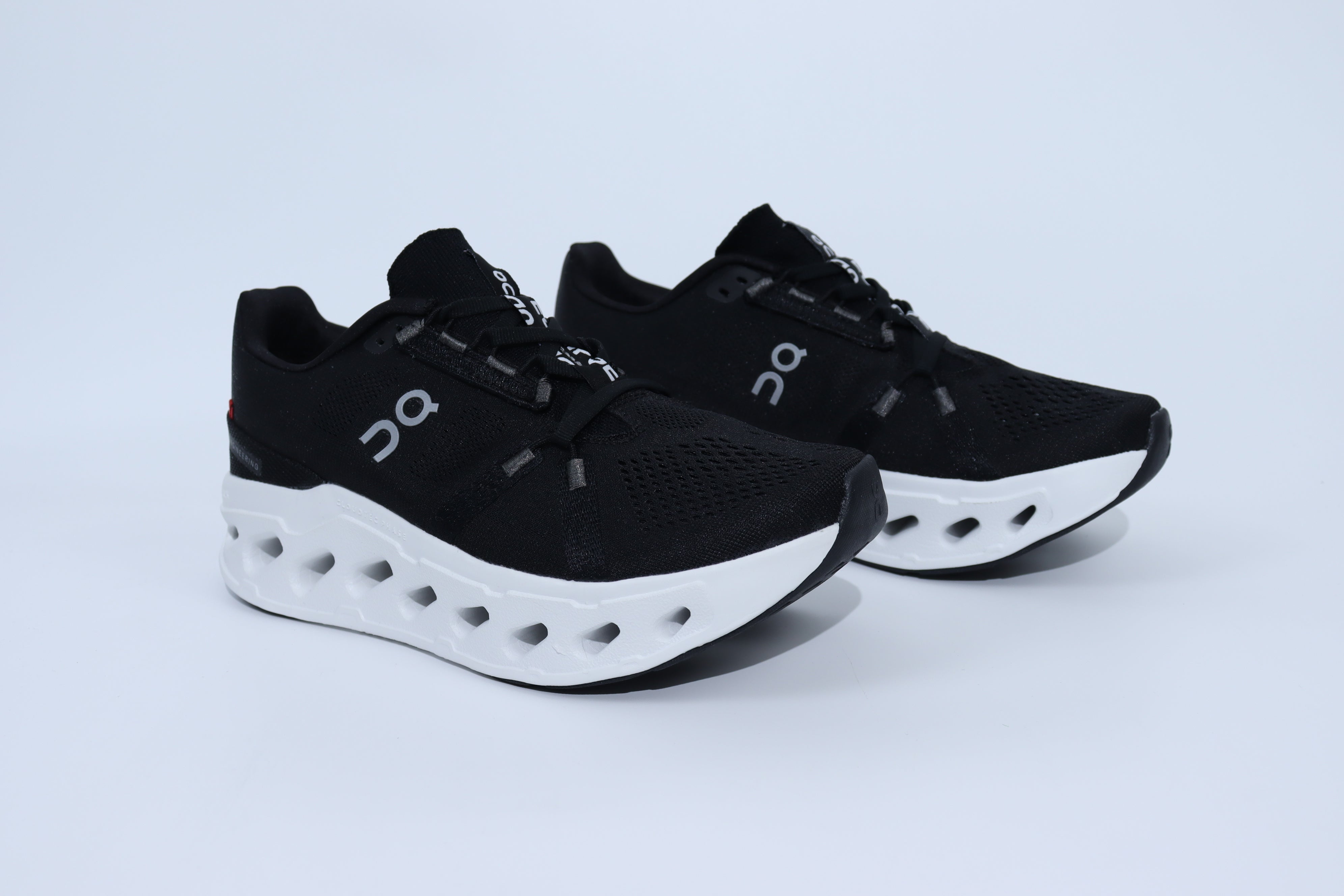 On Running Cloudeclipse Black White