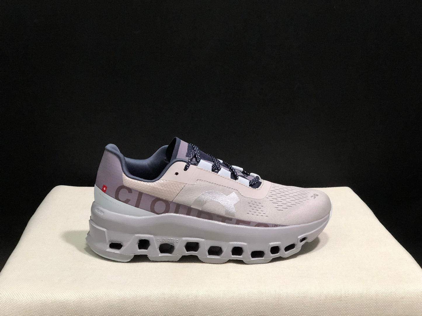 Tênis On Running Cloudmonster