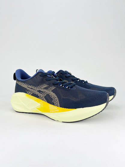 Tênis Asics Novablast 5