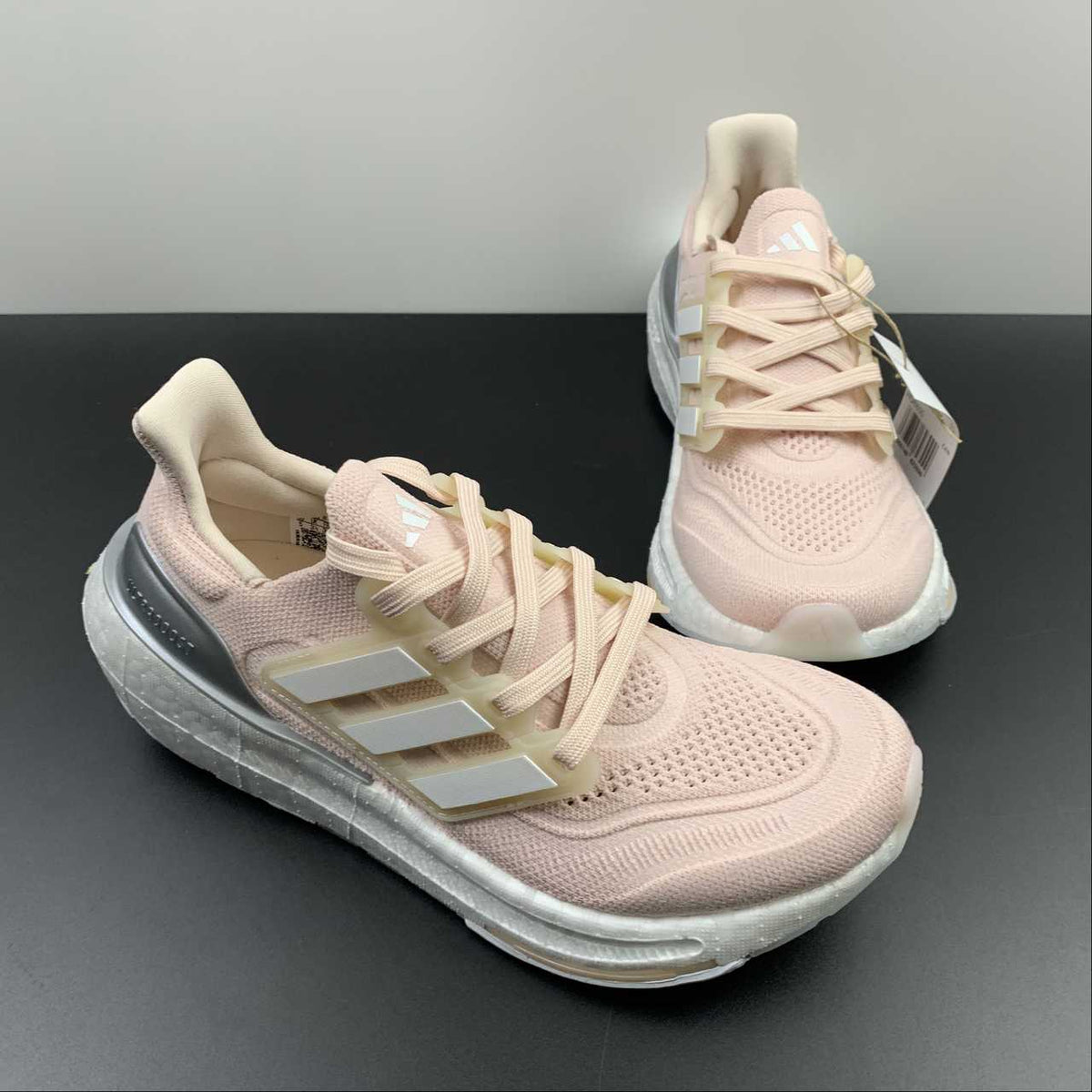 Tênis Adidas UltraBoost Light 23