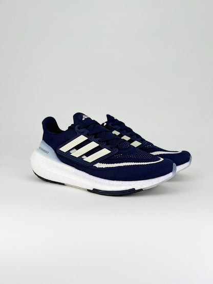 Tênis Adidas UltraBoost Light 23