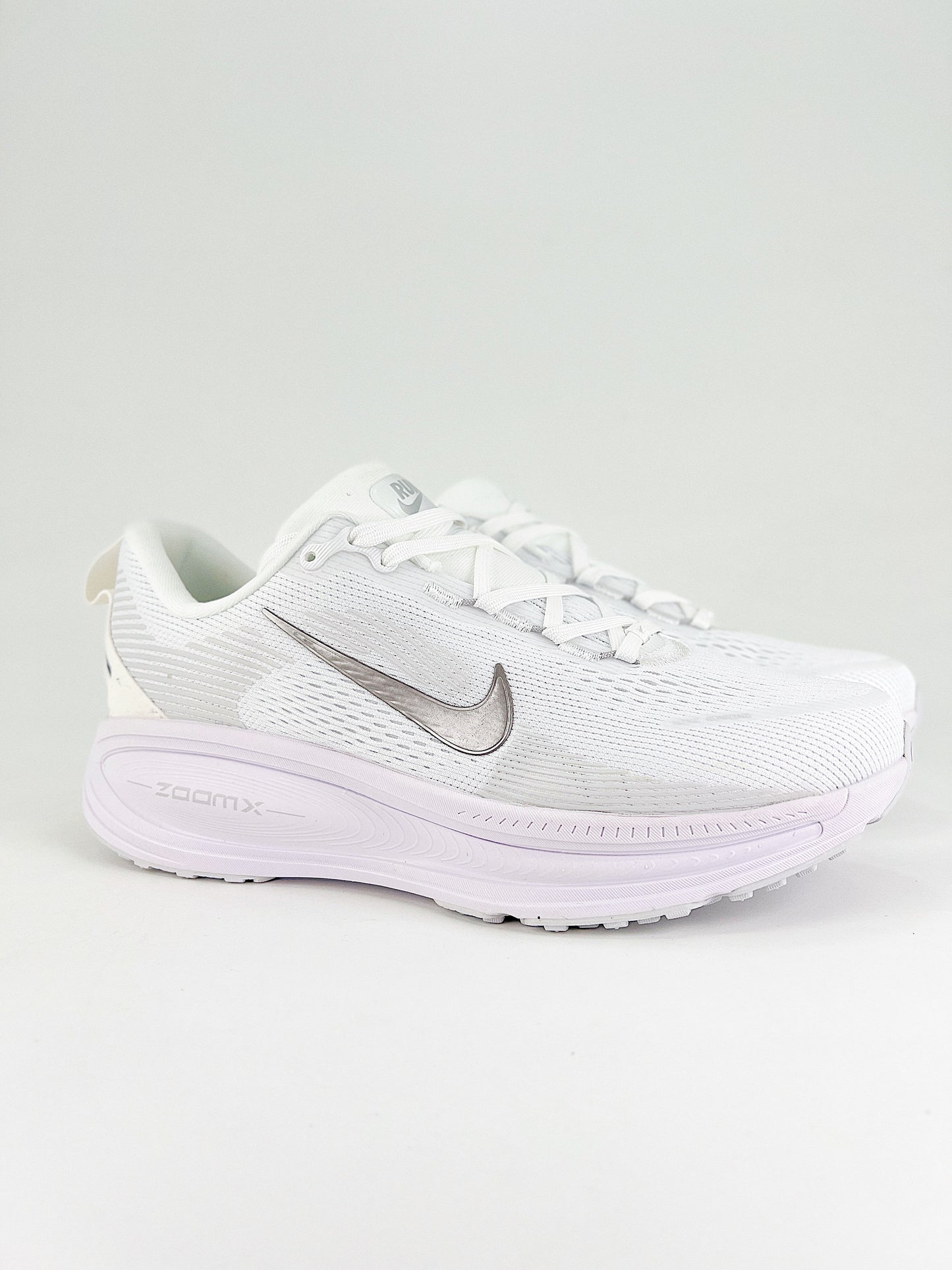 Tênis Nike Vomero 18