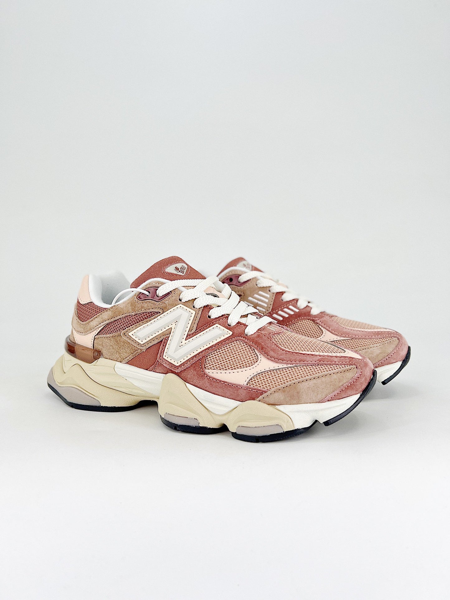 New Balance 9060 Sparrow Flat Taupe