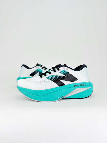 Tênis New Balance Fuelcell Supercomp Trainer V3