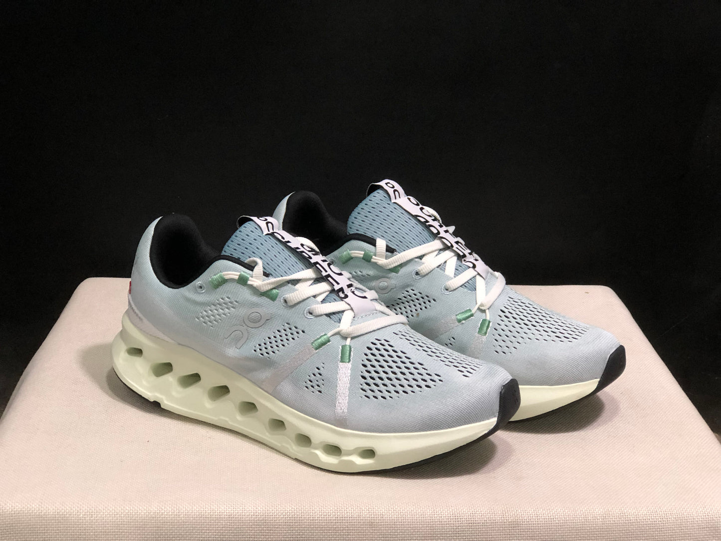 Tênis On Running Cloudsurfer