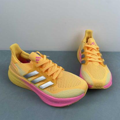 Tênis Adidas Ultraboost 5